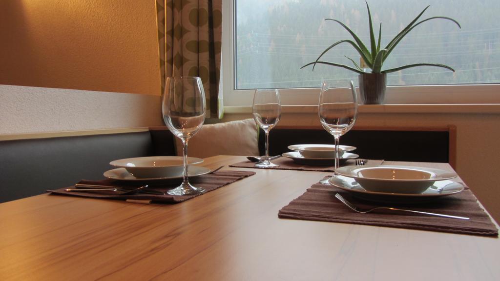 Apart Stella Alpina Pettneu am Arlberg Room photo