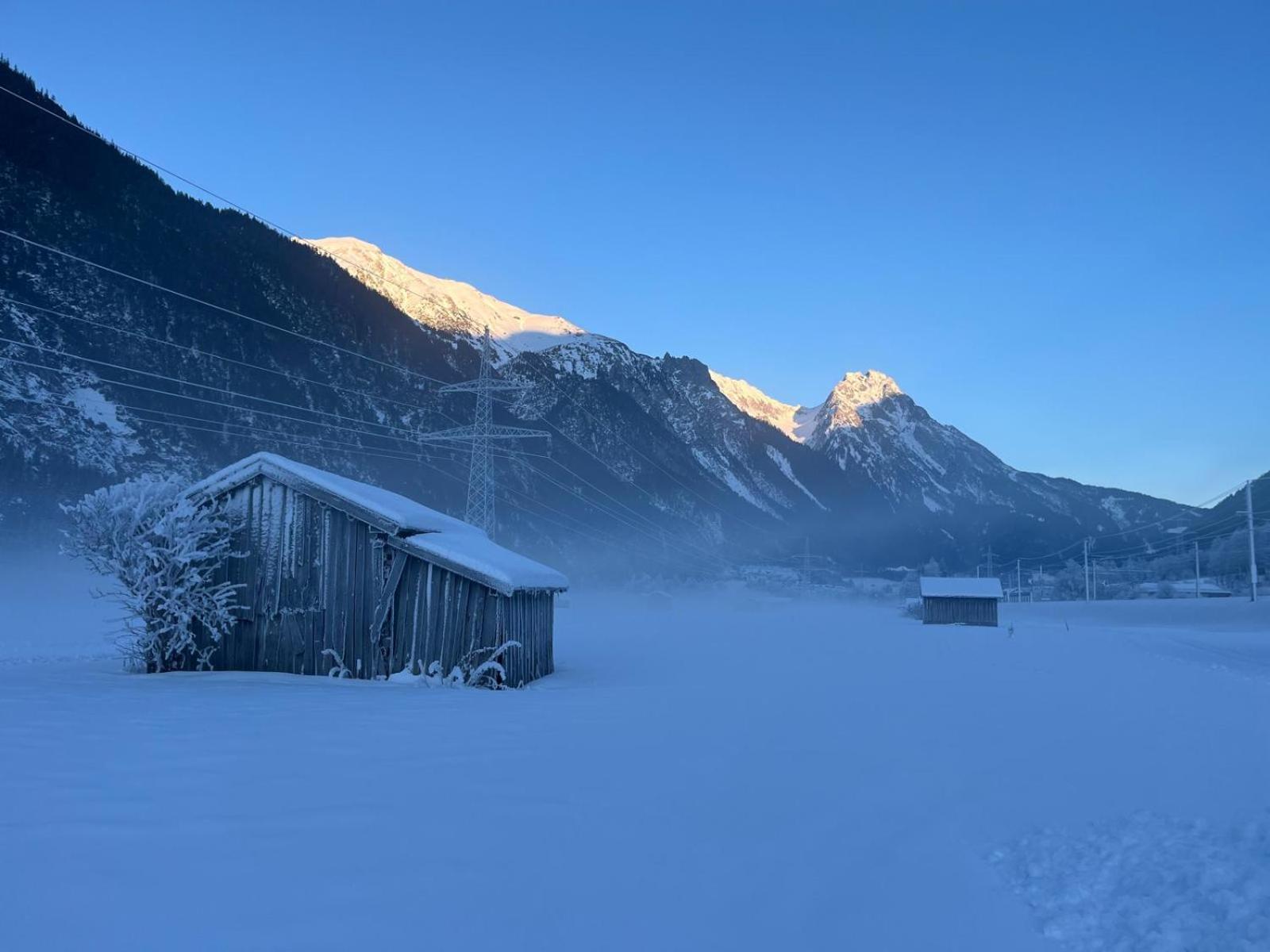 Apart Stella Alpina Pettneu am Arlberg Exterior photo
